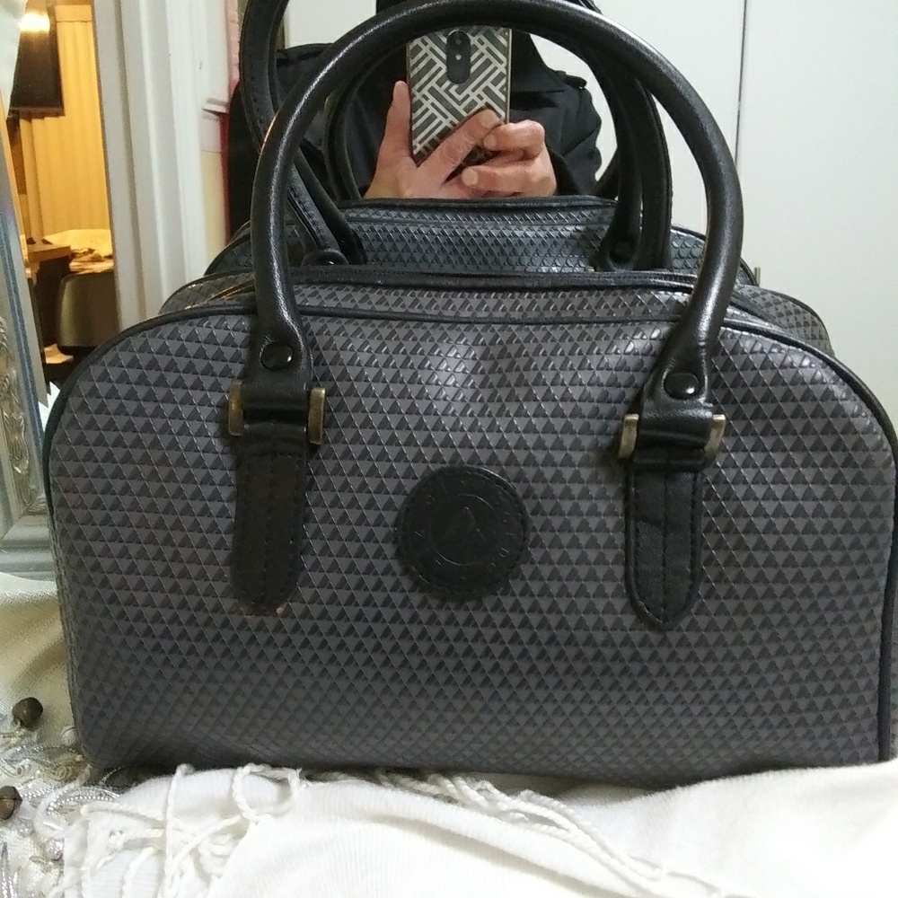 New LIZ CLAIBORNE bag